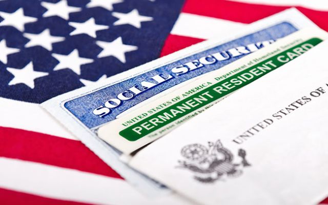 Phân biệt quốc tịch Mỹ và thẻ xanh
